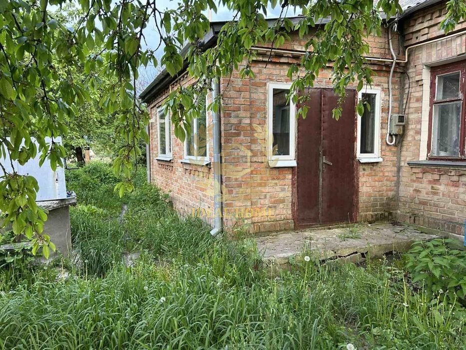 Продам частину будинку в смт Гребінки