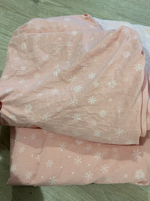 Две простыни новые 100% хлопок розовые новогодние 160*240
