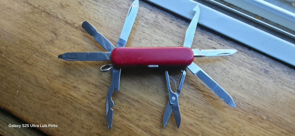 Vendo Canivete Suíço Original da marca Victorinox Antigo