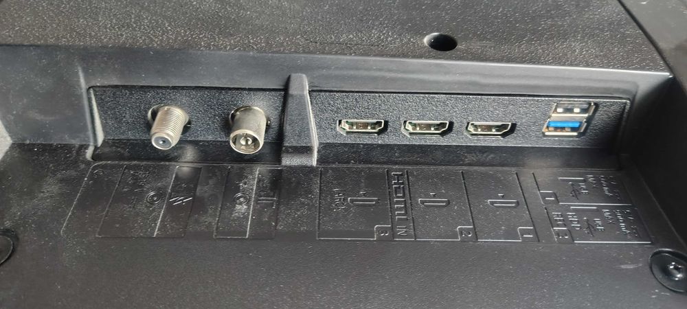 Telewizor SONY model KD-49XH8096 uszkodzony