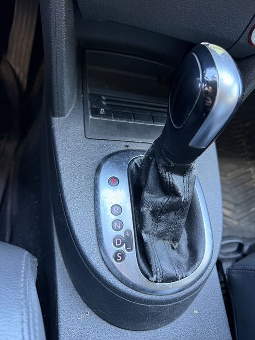 VW Touran 1.6TDi Trendline 105CV Caixa Automática 7 V