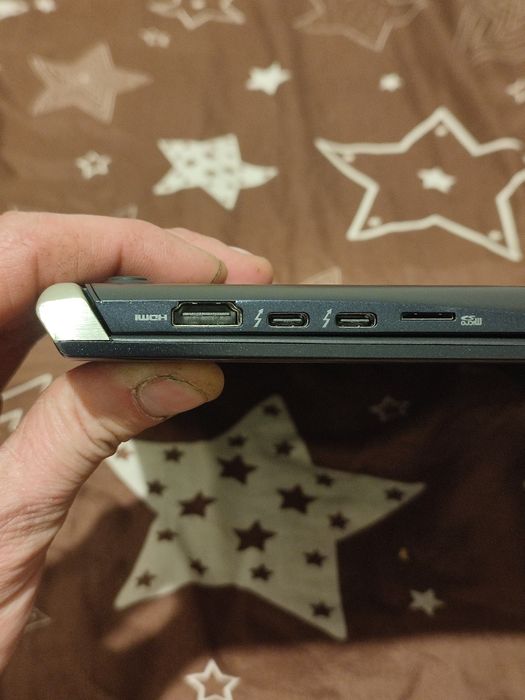 Продам сенсорний ноутбук toshiba tecra x40-e