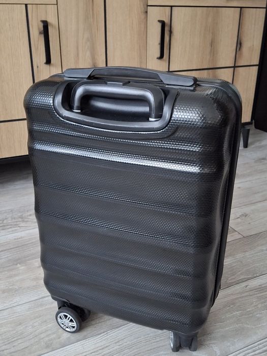 Walizka kabinowa Ochnik czarna obrotowa super stan