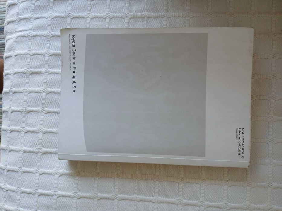 Manual Toyota Avensis III T27 em bom estado