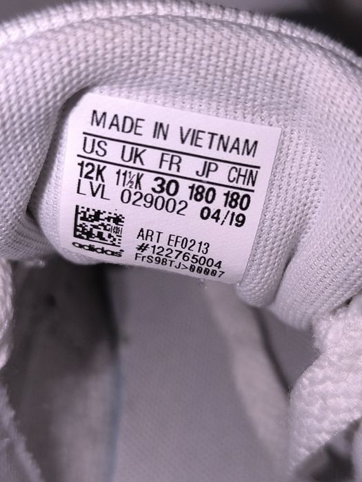 Tênis adidas tamanho 30