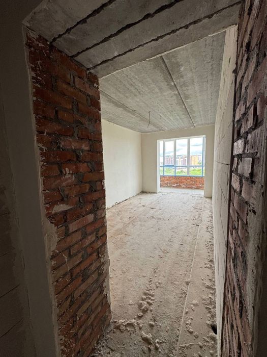 Продаж 3к в зданій та обжитій новобудові