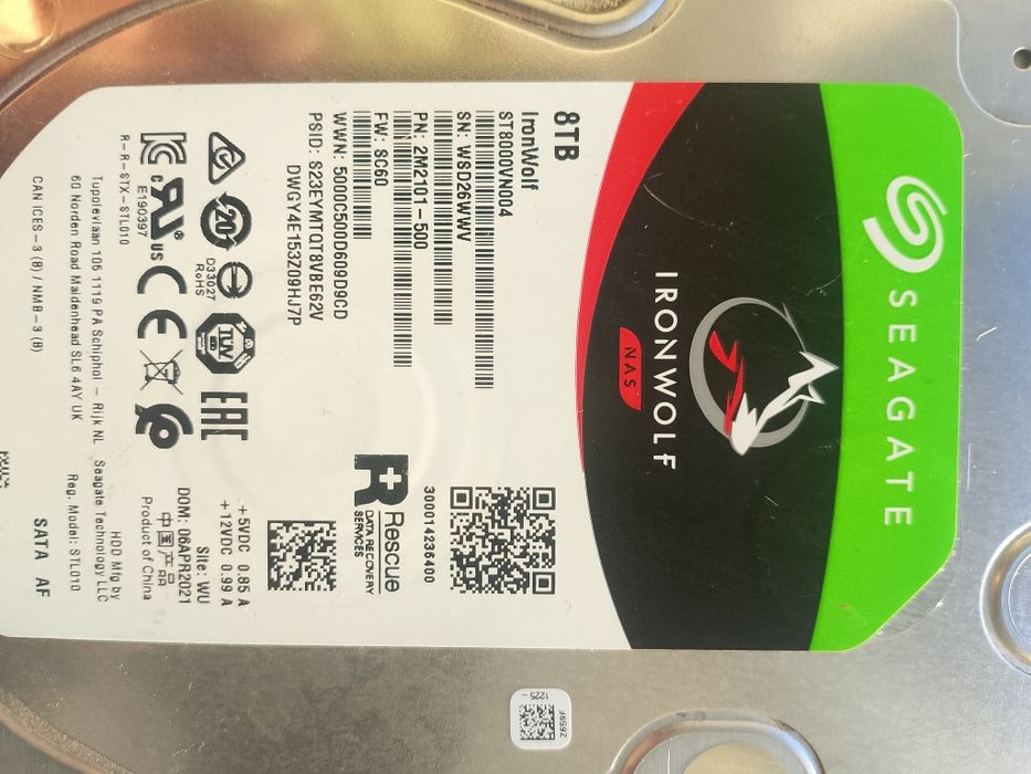 Продам диски SAS  та Sata HDD Toshiba Seagate WD 4 6 8 10 12 14 16 Tb