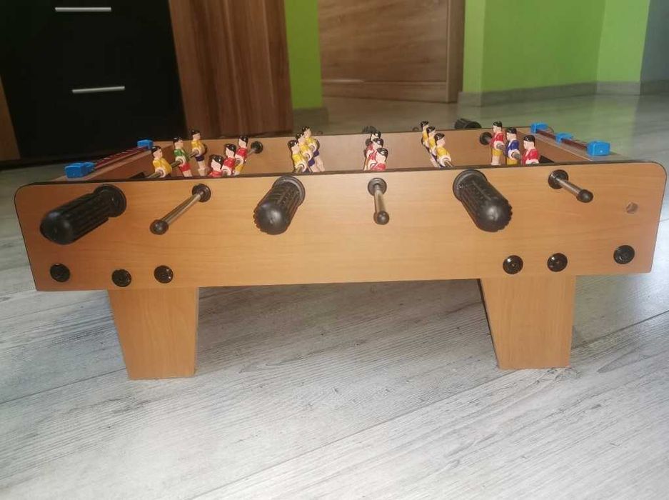 Gra w piłkarzyki 18 zawodników, kompaktowa i lekka Nowa