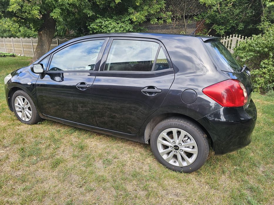 Toyota Auris 1.4 D-4D  2008r
