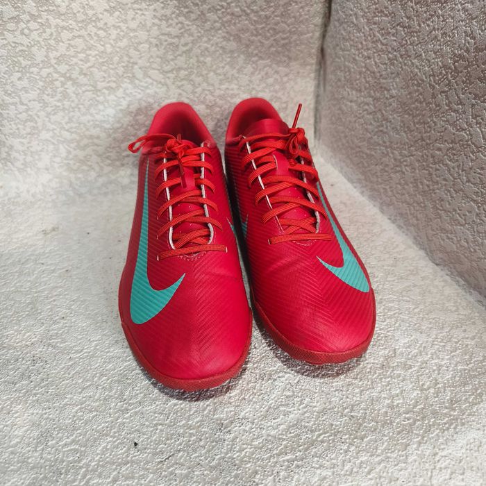 Сороконожки Nike - 40 - 41 p.  26 см.