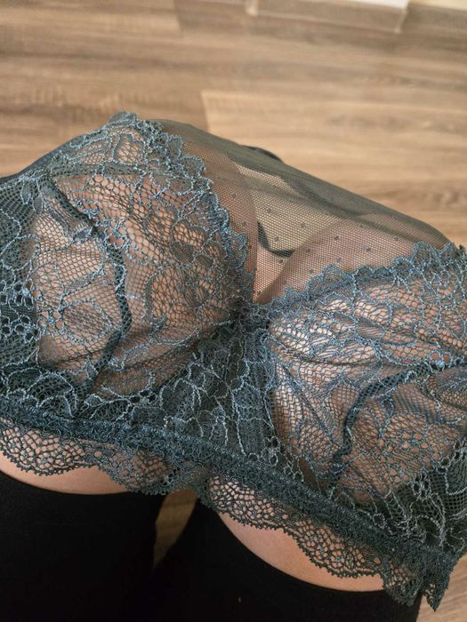 Кружевной бюстгальтер. Размер 70В