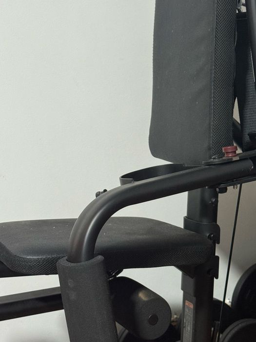 Maquina de treino, banco de supino com barra olimpica + 150 kilos