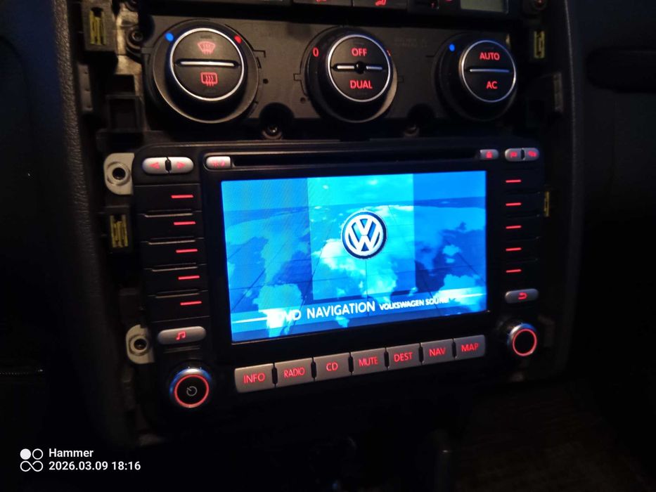 Nawigacja VW Touran z kodem +płyta z mapaą