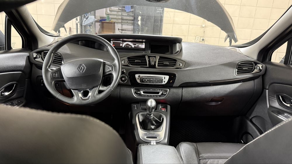 Renault grand scenic 2013