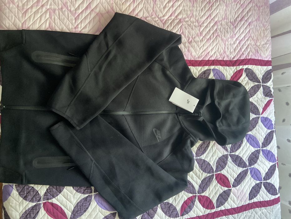 Nike tech preto