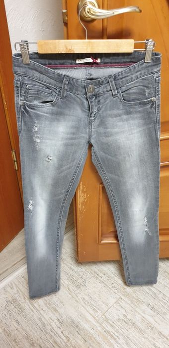 Женские джинсы Stradivarius