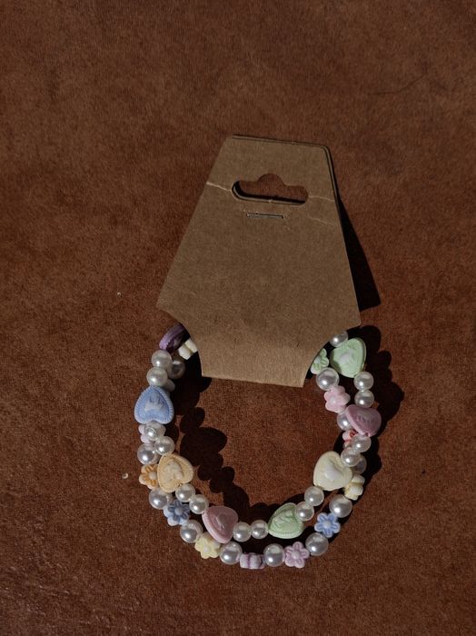 Duas pulseiras de criança