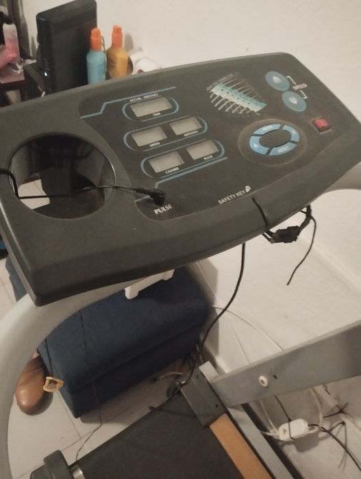 Vendo passadeira eléctrica mal e usada