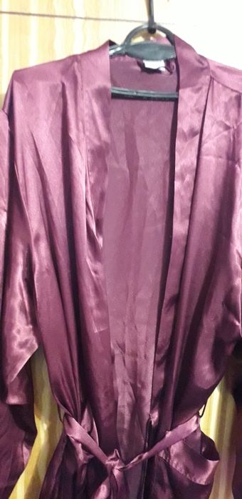 Халат  ( пеньюар) жіночій