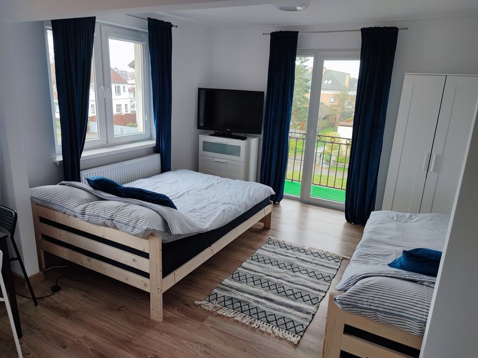 Pokój 3-osobowy z łazienką i balkonem.Łeba.Blisko morza