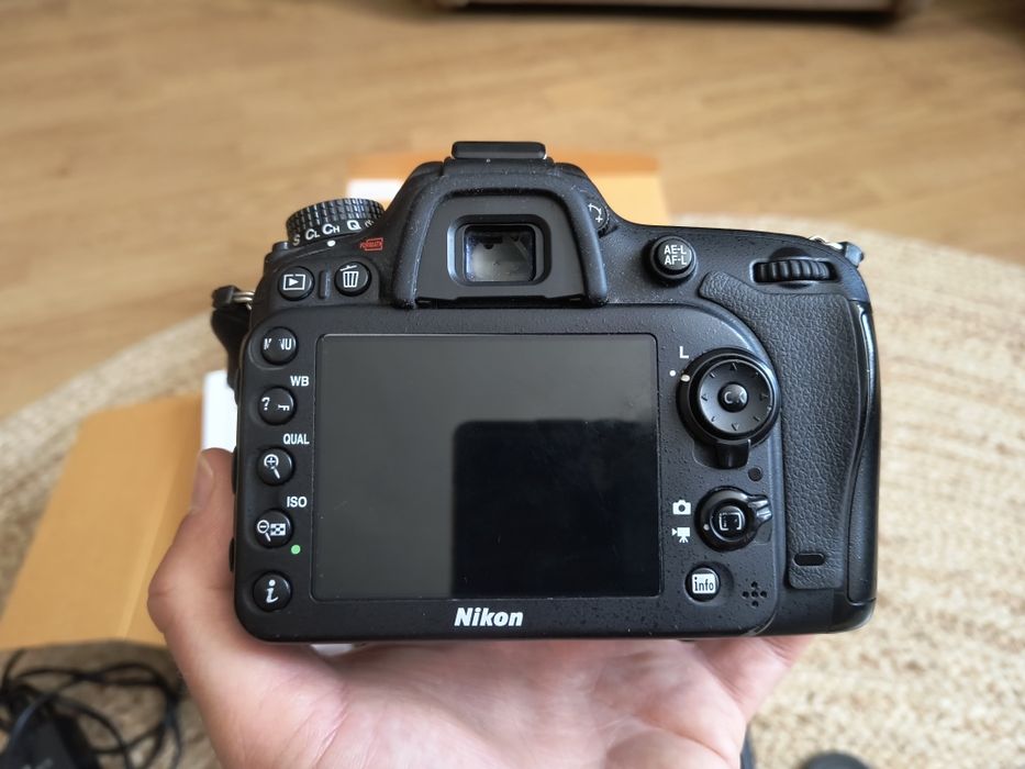 Aparat Nikon D7100 27k przebiegu (opcjonalnie z obiektywem)