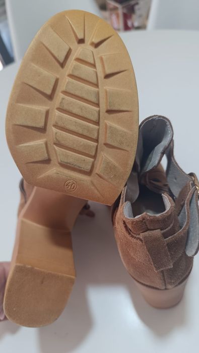 Botim de senhora 40 ( Manuel alves)