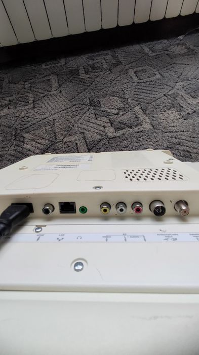 Telewizor  Thomson 32 , plus dekoder DVBT 2