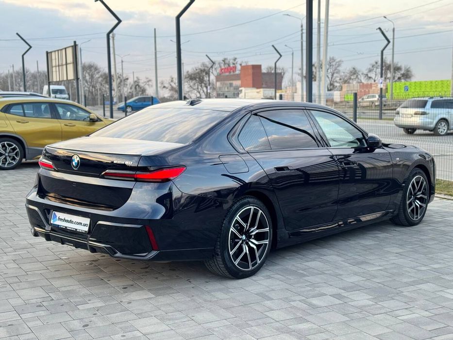 BMW i7 2023 freshauto