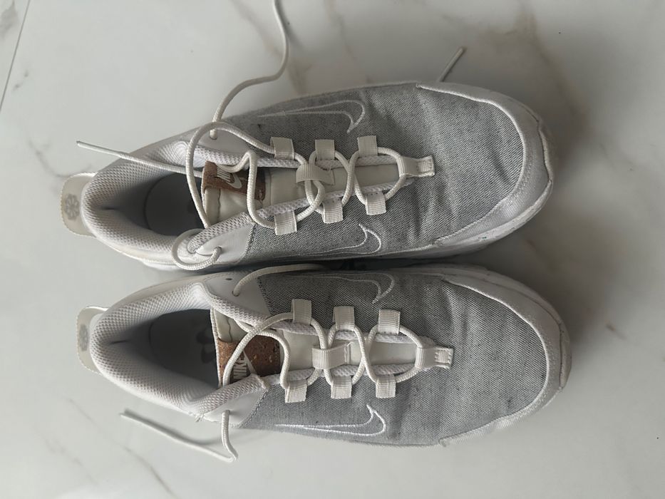 Жіночі кросівки Найк