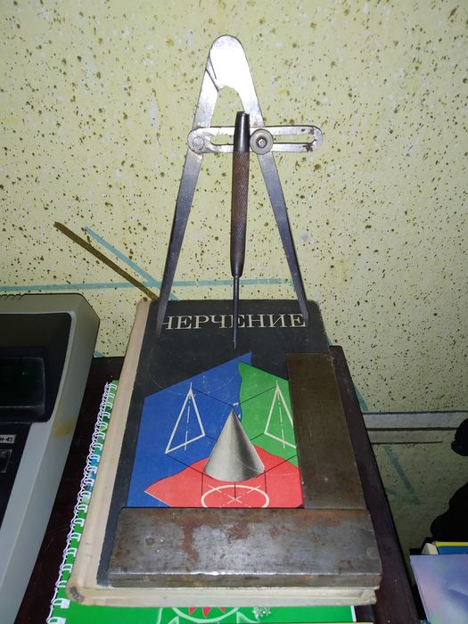 Ручной инструмент из СССР.