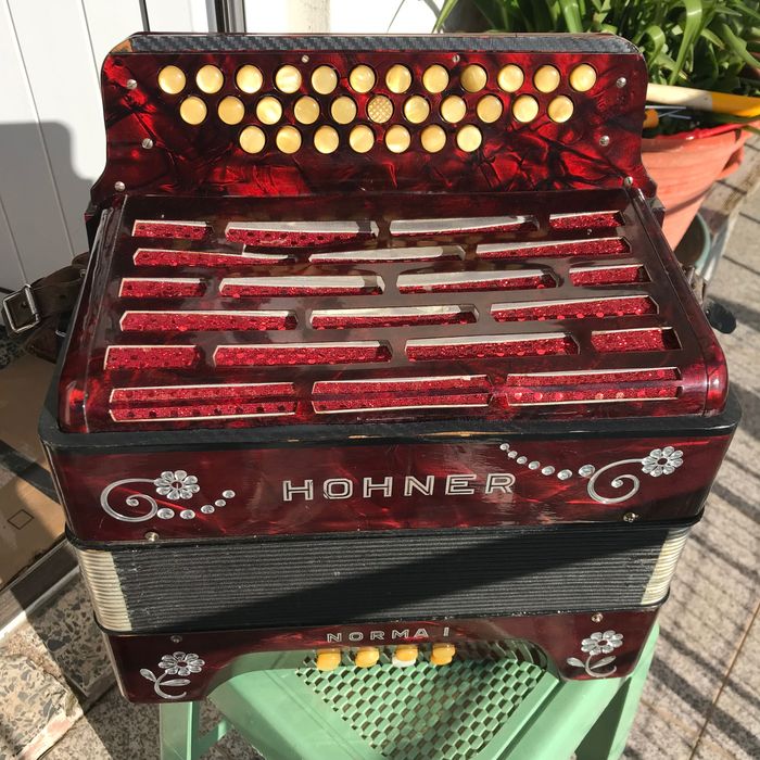 Vendo concertina da Famosa marca HOHNER fabricada na Alemanha