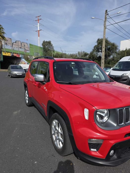 Renegade híbrido 4x4 automático