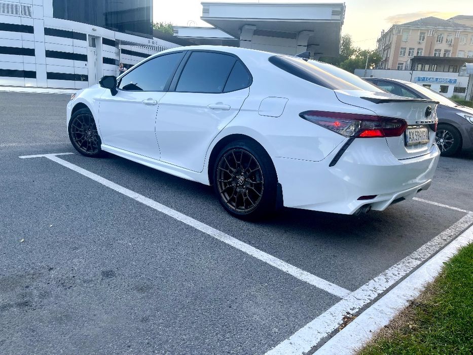 Toyota Camry SE 2023 Hybrid