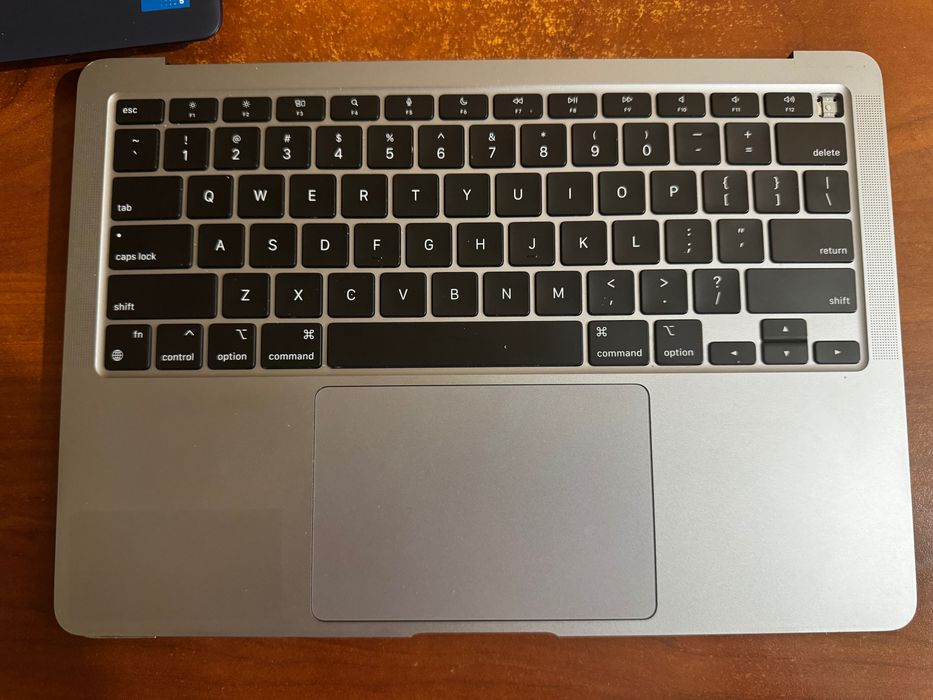 Топ кейс MacBook Air m1 a2337 (space grey)
