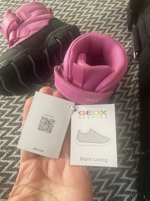 Geox  взуття для дівчинки 23 розмір нове