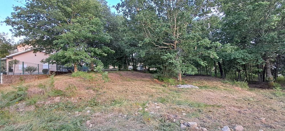 Vendo terreno construtivel