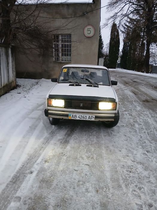 Продам ваз 2105  на полном ходу