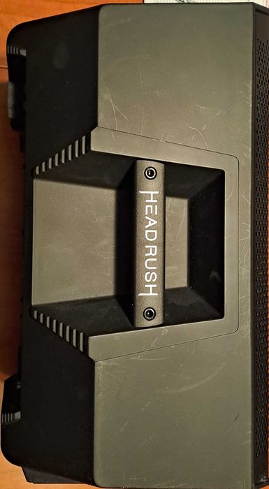 HeadRush FRFR-108 cz. 2 z pokrowcem