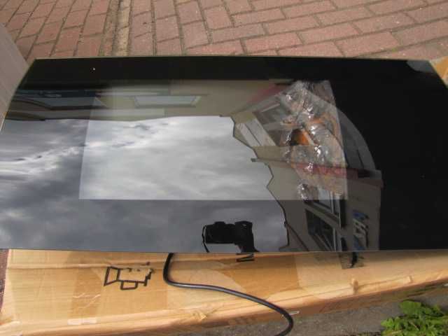 Kominek elektryczny 2000W LED wiszący szklany Klarstein