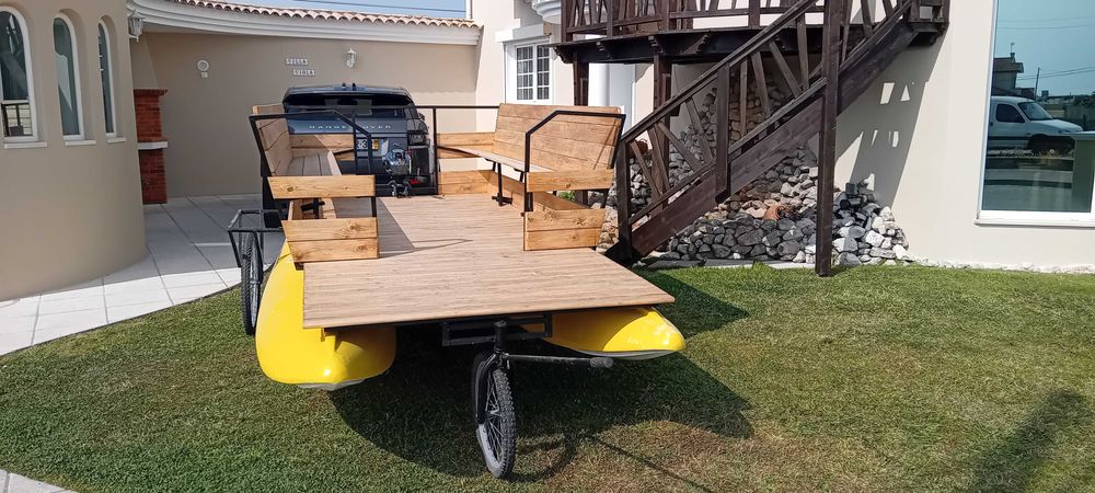 Barco Jangada flutuadores