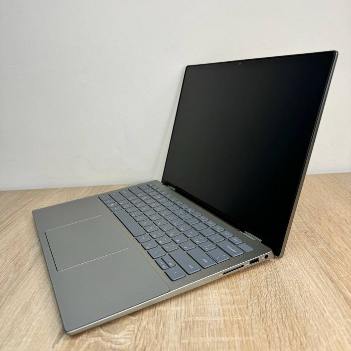 Продаю потужний сенсорний ноутбук-трансформер Dell

Цей ноутбук мо