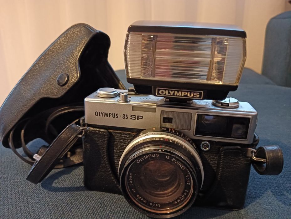 Máquina fotográfica Olympus -35 SP  com  flash -  Em excelente estado*