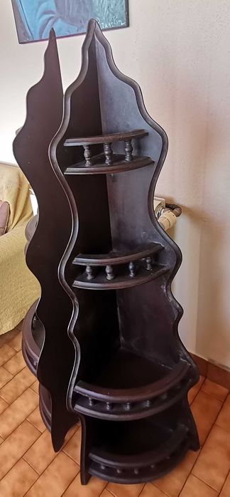 Cantoneiras em Madeira