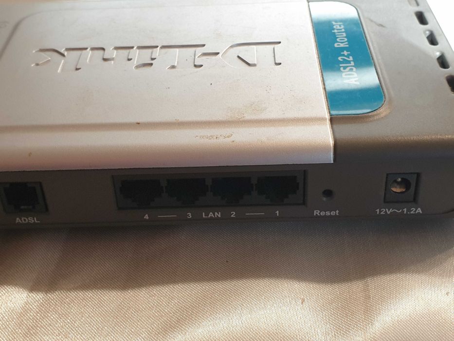 Modem Router ADSL 2+ D-LINK DSL-524T