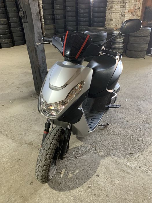 Мотоцикл Peugeot kisbee