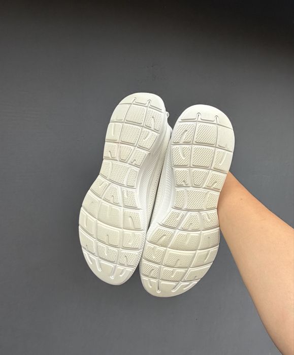 Оригінальні кросівки Skechers Skech-Air Dynamight  39.5 EUR / 26.5 см
