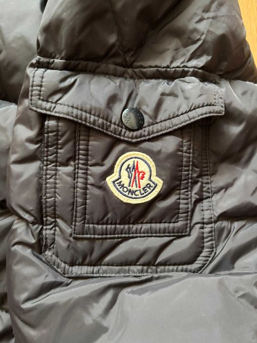 kurtka moncler marque