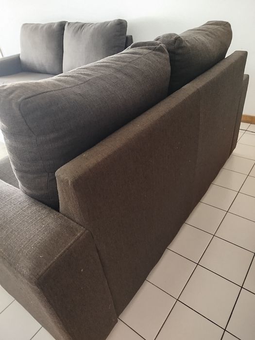 Sofás de tecido castanho