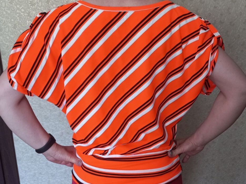 Футболка розмір 44-46