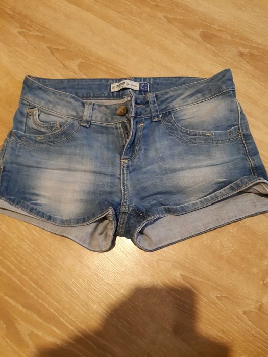 Spodenki krótkie damskie bershka